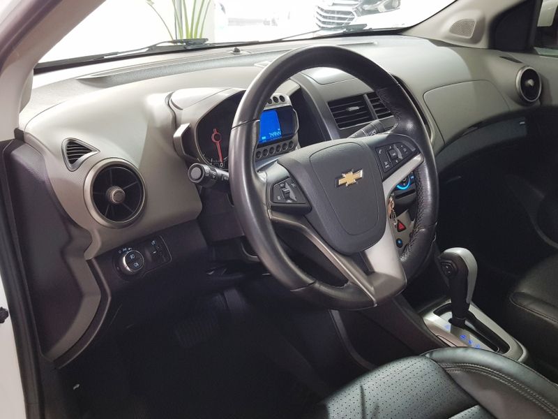 Chevrolet SONIC 1.6 LTZ SEDAN 16V FLEX 4P AUTOMÁTICO 2013/2013 ADVANT AUTOMÓVEIS CAXIAS DO SUL / Carros no Vale