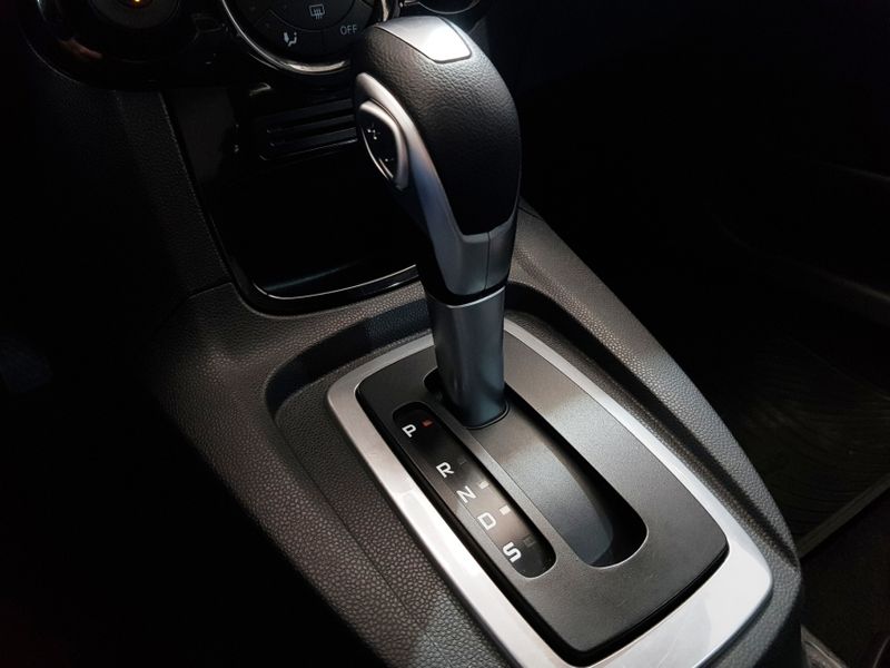 Ford FIESTA 1.6 TITANIUM HATCH 16V FLEX 4P POWERSHIFT 2014/2015 ADVANT AUTOMÓVEIS CAXIAS DO SUL / Carros no Vale Ford FIESTA 1.6 TITANIUM HATCH 16V FLEX 4P POWERSHIFT 2014/2015 ADVANT AUTOMÓVEIS CAXIAS DO SUL / Carros no Vale