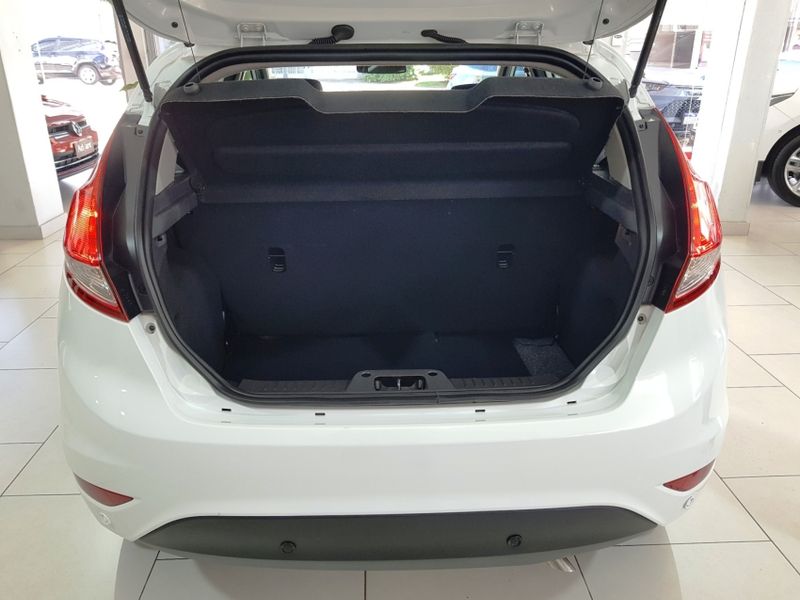 Ford FIESTA 1.6 TITANIUM HATCH 16V FLEX 4P POWERSHIFT 2014/2015 ADVANT AUTOMÓVEIS CAXIAS DO SUL / Carros no Vale