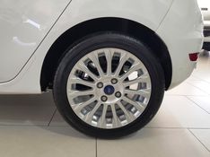 Ford FIESTA 1.6 TITANIUM HATCH 16V FLEX 4P POWERSHIFT 2014/2015 ADVANT AUTOMÓVEIS CAXIAS DO SUL / Carros no Vale