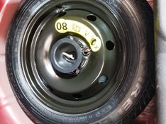 Ford FIESTA 1.6 TITANIUM HATCH 16V FLEX 4P POWERSHIFT 2014/2015 ADVANT AUTOMÓVEIS CAXIAS DO SUL / Carros no Vale