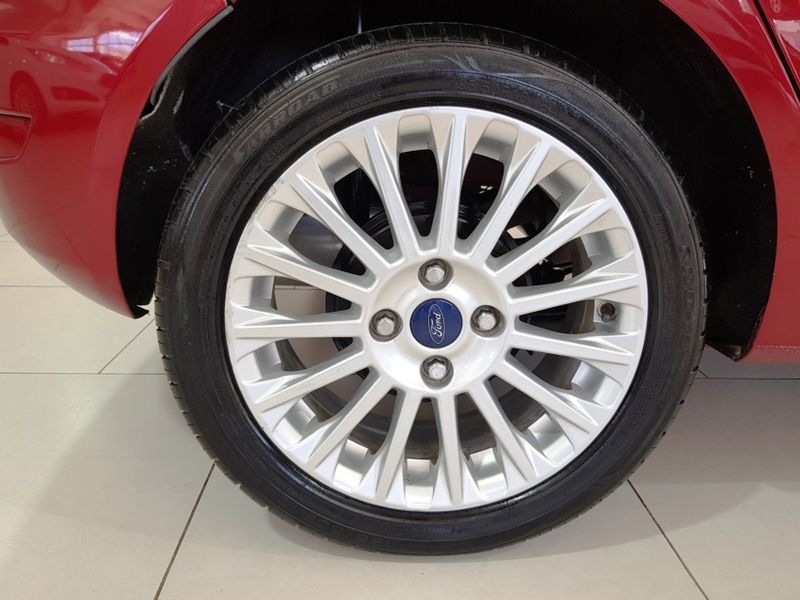 Ford FIESTA 1.6 TITANIUM HATCH 16V FLEX 4P POWERSHIFT 2014/2015 ADVANT AUTOMÓVEIS CAXIAS DO SUL / Carros no Vale Ford FIESTA 1.6 TITANIUM HATCH 16V FLEX 4P POWERSHIFT 2014/2015 ADVANT AUTOMÓVEIS CAXIAS DO SUL / Carros no Vale