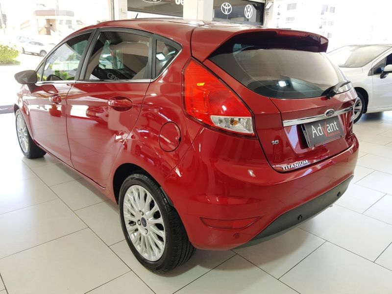 Ford FIESTA 1.6 TITANIUM HATCH 16V FLEX 4P POWERSHIFT 2014/2015 ADVANT AUTOMÓVEIS CAXIAS DO SUL / Carros no Vale Ford FIESTA 1.6 TITANIUM HATCH 16V FLEX 4P POWERSHIFT 2014/2015 ADVANT AUTOMÓVEIS CAXIAS DO SUL / Carros no Vale