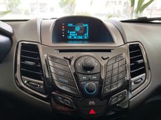 Ford FIESTA 1.6 TITANIUM HATCH 16V FLEX 4P POWERSHIFT 2014/2015 ADVANT AUTOMÓVEIS CAXIAS DO SUL / Carros no Vale