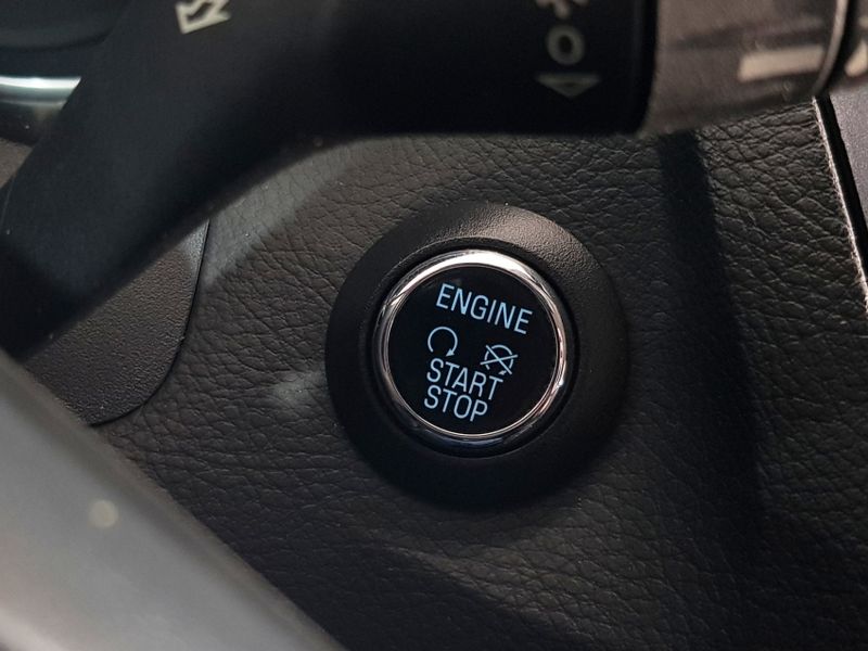 Ford FOCUS 2.0 TITANIUM 16V FLEX 4P POWERSHIFT 2015/2015 ADVANT AUTOMÓVEIS CAXIAS DO SUL / Carros no Vale