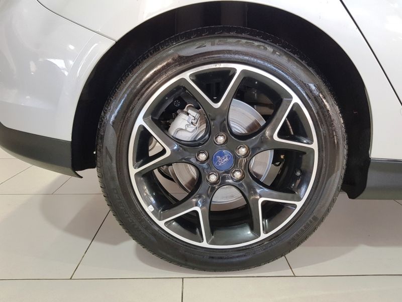 Ford FOCUS 2.0 TITANIUM 16V FLEX 4P POWERSHIFT 2015/2015 ADVANT AUTOMÓVEIS CAXIAS DO SUL / Carros no Vale
