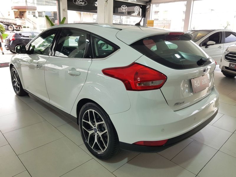 Ford FOCUS 2.0 TITANIUM 16V FLEX 4P POWERSHIFT 2015/2016 ADVANT AUTOMÓVEIS CAXIAS DO SUL / Carros no Vale