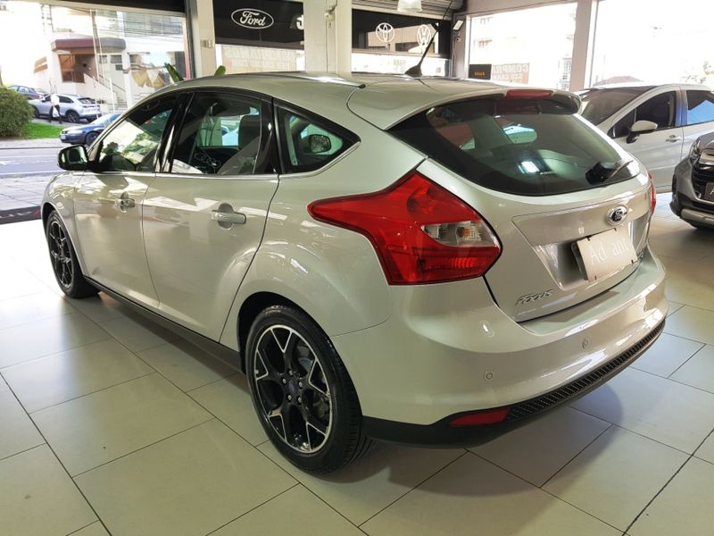 Ford FOCUS 2.0 TITANIUM 16V FLEX 4P POWERSHIFT 2015/2015 ADVANT AUTOMÓVEIS CAXIAS DO SUL / Carros no Vale