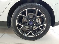 Ford FOCUS 2.0 TITANIUM PLUS 16V FLEX 4P POWERSHIFT 2014/2015 ADVANT AUTOMÓVEIS CAXIAS DO SUL / Carros no Vale