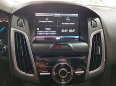 Ford FOCUS 2.0 TITANIUM PLUS 16V FLEX 4P POWERSHIFT 2014/2015 ADVANT AUTOMÓVEIS CAXIAS DO SUL / Carros no Vale