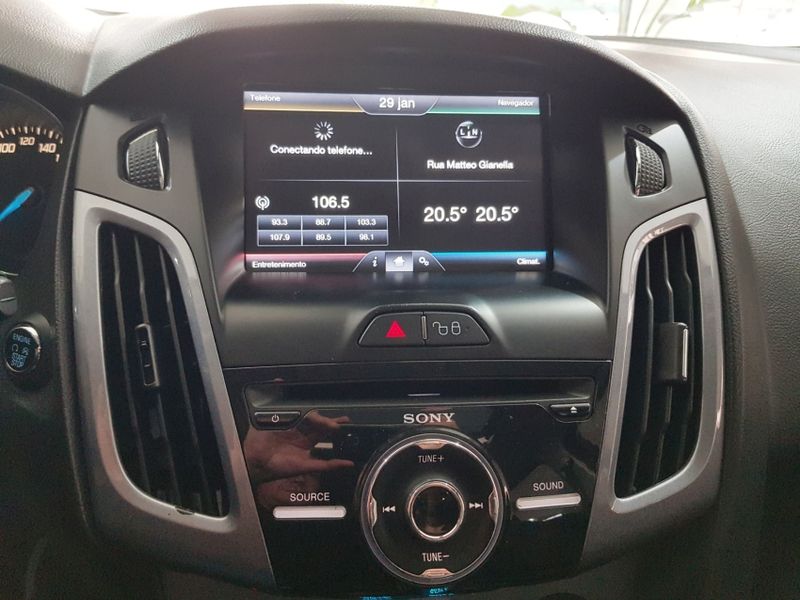 Ford FOCUS 2.0 TITANIUM PLUS 16V FLEX 4P POWERSHIFT 2014/2015 ADVANT AUTOMÓVEIS CAXIAS DO SUL / Carros no Vale