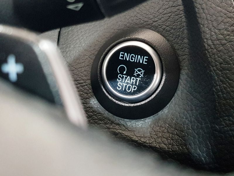 Ford FOCUS 2.0 TITANIUM PLUS FASTBACK 16V FLEX 4P POWERSHIFT 2016/2016 ADVANT AUTOMÓVEIS CAXIAS DO SUL / Carros no Vale