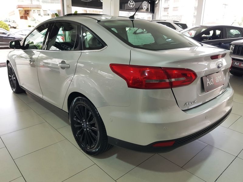Ford FOCUS 2.0 TITANIUM PLUS FASTBACK 16V FLEX 4P POWERSHIFT 2016/2016 ADVANT AUTOMÓVEIS CAXIAS DO SUL / Carros no Vale