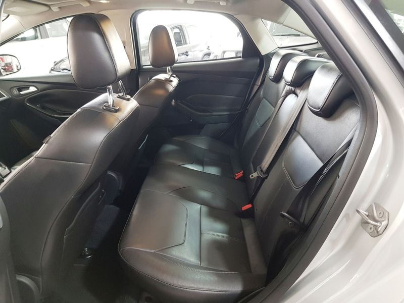 Ford FOCUS 2.0 TITANIUM PLUS FASTBACK 16V FLEX 4P POWERSHIFT 2016/2016 ADVANT AUTOMÓVEIS CAXIAS DO SUL / Carros no Vale