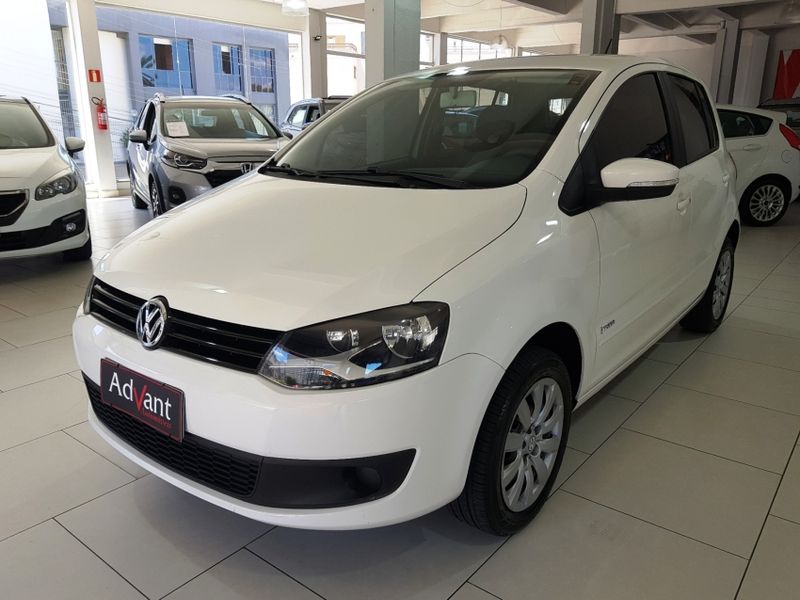 Volkswagen FOX 1.0 MI 8V FLEX 4P MANUAL 2013/2014 ADVANT AUTOMÓVEIS CAXIAS DO SUL / Carros no Vale