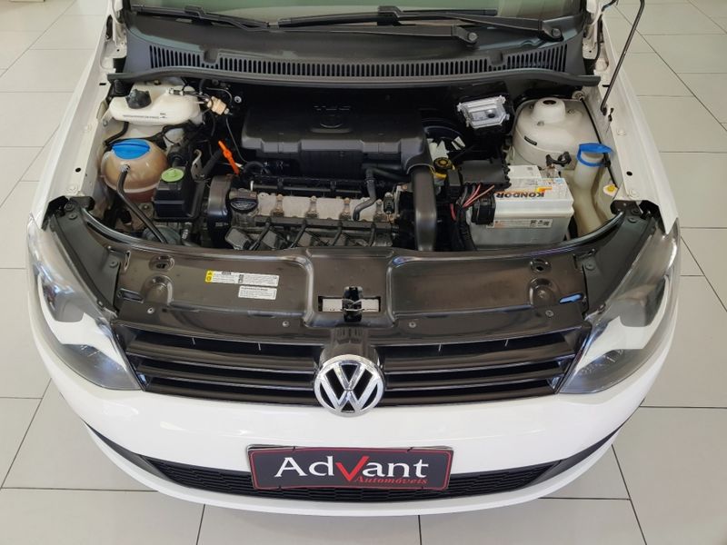 Volkswagen FOX 1.0 MI 8V FLEX 4P MANUAL 2013/2014 ADVANT AUTOMÓVEIS CAXIAS DO SUL / Carros no Vale