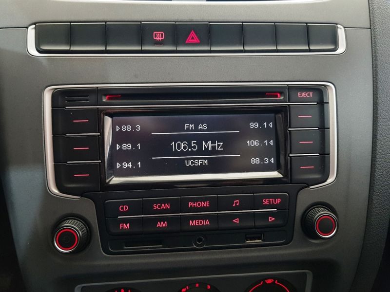 Volkswagen FOX 1.0 MI 8V FLEX 4P MANUAL 2013/2014 ADVANT AUTOMÓVEIS CAXIAS DO SUL / Carros no Vale