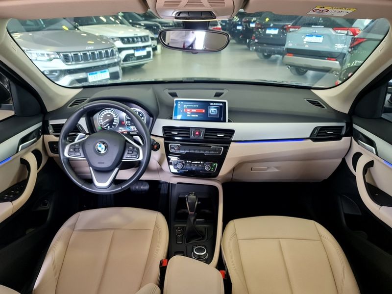 BMW X1 2.0 16V TURBO ACTIVEFLEX SDRIVE20I GP 4P AUTOMÁTICO 2021/2022 CARRO DEZ NOVO HAMBURGO / Carros no Vale