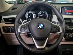 BMW X1 2.0 16V TURBO ACTIVEFLEX SDRIVE20I GP 4P AUTOMÁTICO 2021/2022 CARRO DEZ NOVO HAMBURGO / Carros no Vale