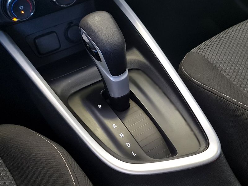 Chevrolet ONIX 1.0 TURBO FLEX PLUS LT AUTOMÁTICO 2023/2023 CARRO DEZ NOVO HAMBURGO / Carros no Vale