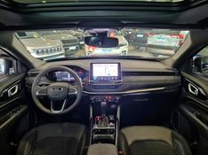 JEEP COMMANDER 2.0 HURRICANE 4 TURBO GASOLINA BLACKHAWK AT9 2024/2025 CARRO DEZ NOVO HAMBURGO / Carros no Vale