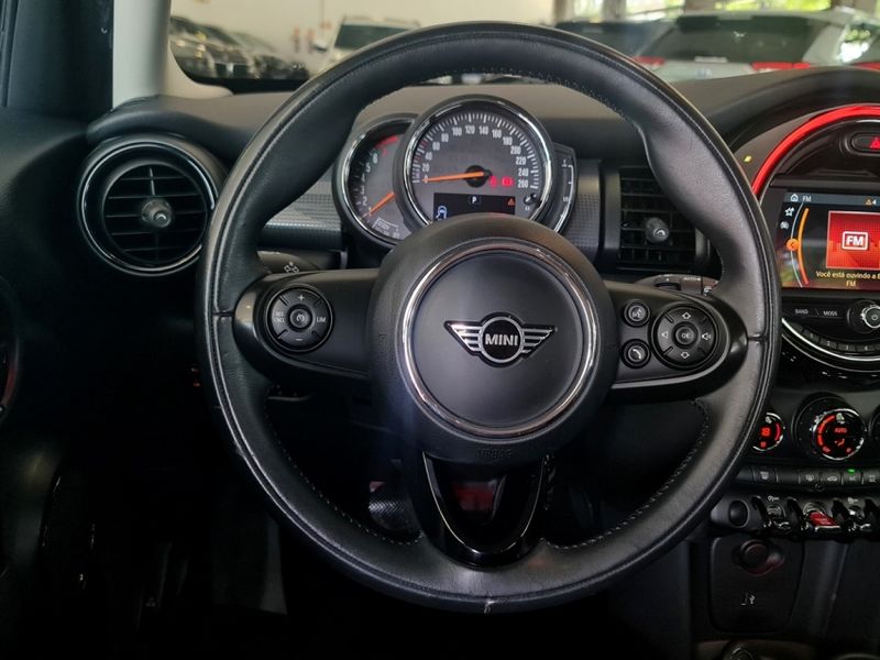 Mini COOPER 1.5 12V TWINPOWER GASOLINA 4P STEPTRONIC 2019/2020 CARRO DEZ NOVO HAMBURGO / Carros no Vale