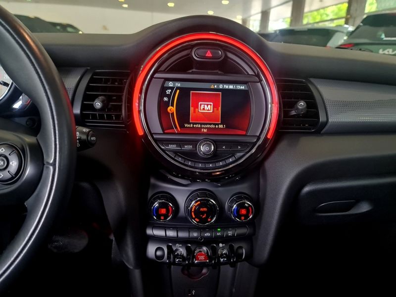 Mini COOPER 1.5 12V TWINPOWER GASOLINA 4P STEPTRONIC 2019/2020 CARRO DEZ NOVO HAMBURGO / Carros no Vale