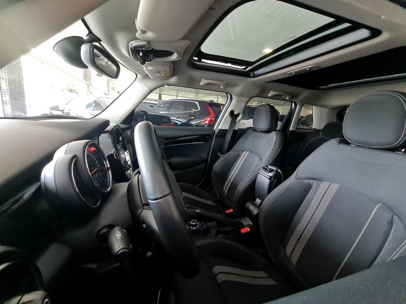 Mini COOPER 2.0 16V TWINPOWER GASOLINA S 4P STEPTRONIC 2023/2024 CARRO DEZ NOVO HAMBURGO / Carros no Vale