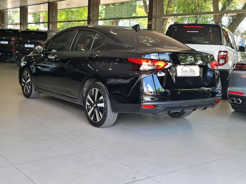 Nissan VERSA 1.6 16V FLEX EXCLUSIVE XTRONIC 2022/2023 CARRO DEZ NOVO HAMBURGO / Carros no Vale