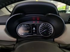 Nissan VERSA 1.6 16V FLEX EXCLUSIVE XTRONIC 2022/2023 CARRO DEZ NOVO HAMBURGO / Carros no Vale