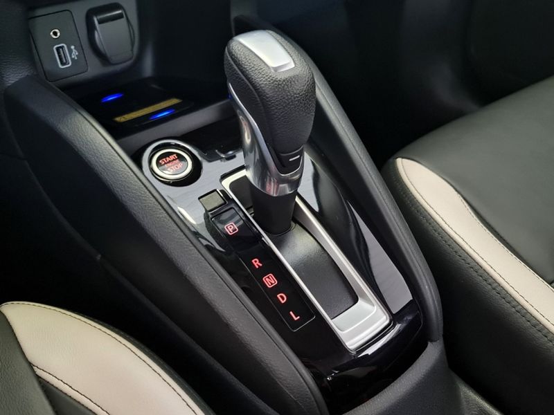 Nissan VERSA 1.6 16V FLEX EXCLUSIVE XTRONIC 2022/2023 CARRO DEZ NOVO HAMBURGO / Carros no Vale