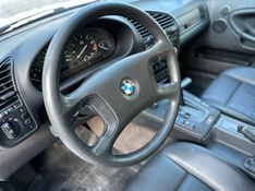 BMW 325i 2.5 SEDAN 24V GASOLINA 4P AUTOMÁTICO 1993/1993 CARRO AUTOMARCAS CAXIAS DO SUL / Carros no Vale