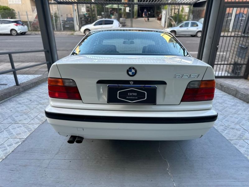 BMW 325i 2.5 SEDAN 24V GASOLINA 4P AUTOMÁTICO 1993/1993 CARRO AUTOMARCAS CAXIAS DO SUL / Carros no Vale