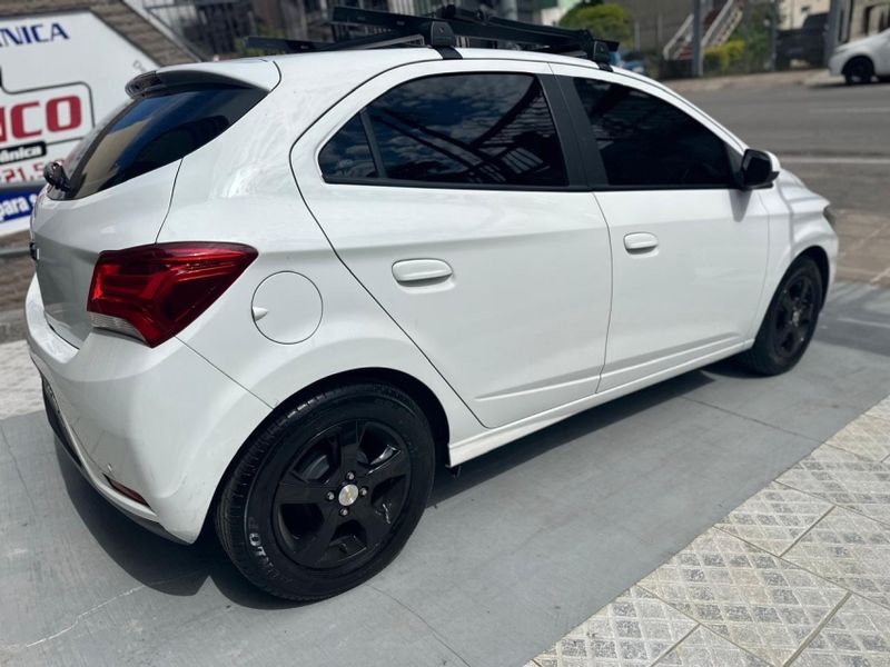 Chevrolet ONIX 1.4 MPFI LTZ 8V FLEX 4P AUTOMÁTICO 2017/2018 CARRO AUTOMARCAS CAXIAS DO SUL / Carros no Vale