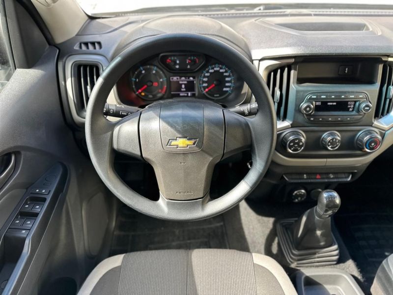 Chevrolet S10 2.8 16V TURBO DIESEL LS CD 4X4 MANUAL 2023/2023 CARRO AUTOMARCAS CAXIAS DO SUL / Carros no Vale