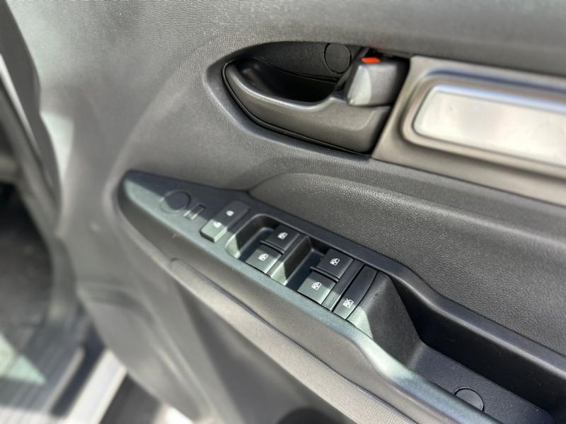 Chevrolet S10 2.8 16V TURBO DIESEL LS CD 4X4 MANUAL 2023/2023 CARRO AUTOMARCAS CAXIAS DO SUL / Carros no Vale