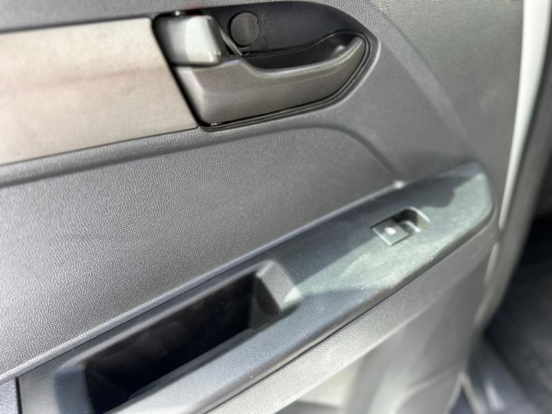 Chevrolet S10 2.8 16V TURBO DIESEL LS CD 4X4 MANUAL 2023/2023 CARRO AUTOMARCAS CAXIAS DO SUL / Carros no Vale