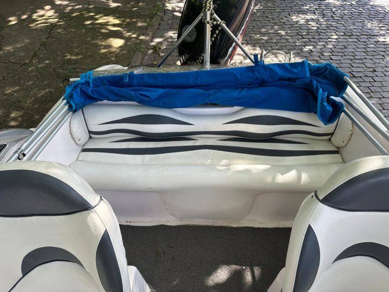 Fibrafort Focker 270 270 2001/2001 CARRO AUTOMARCAS CAXIAS DO SUL / Carros no Vale