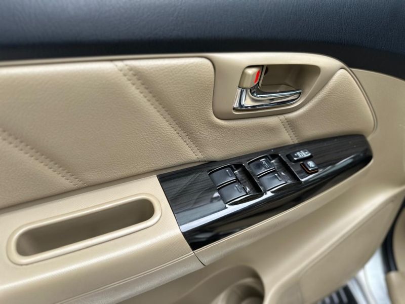 Toyota HILUX SW4 3.0 SRV 4X4 16V TURBO INTERCOOLER DIESEL 4P AUTOMÁTICO 2014/2015 CARRO AUTOMARCAS CAXIAS DO SUL / Carros no Vale Toyota HILUX SW4 3.0 SRV 4X4 16V TURBO INTERCOOLER DIESEL 4P AUTOMÁTICO 2014/2015 CARRO AUTOMARCAS CAXIAS DO SUL / Carros no Vale