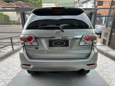 Toyota HILUX SW4 3.0 SRV 4X4 16V TURBO INTERCOOLER DIESEL 4P AUTOMÁTICO 2014/2015 CARRO AUTOMARCAS CAXIAS DO SUL / Carros no Vale