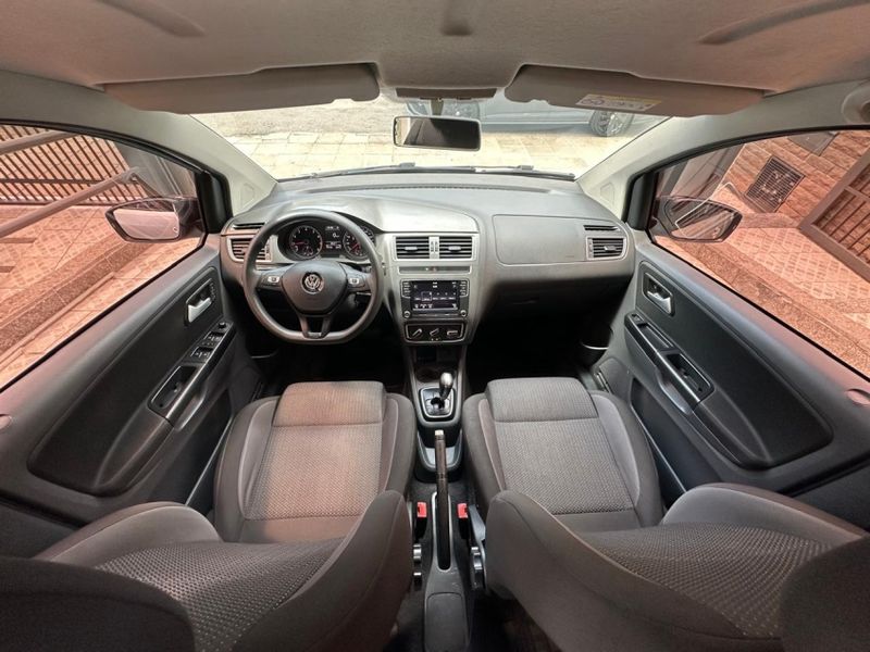 Volkswagen FOX 1.6 MSI TOTAL FLEX CONNECT 4P I-MOTION 2017/2018 CARRO AUTOMARCAS CAXIAS DO SUL / Carros no Vale