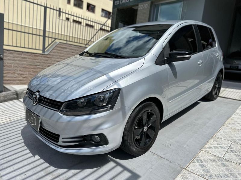 Volkswagen FOX 1.6 MSI TOTAL FLEX CONNECT 4P I-MOTION 2017/2018 CARRO AUTOMARCAS CAXIAS DO SUL / Carros no Vale