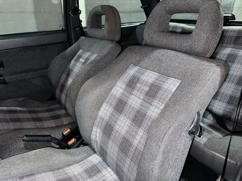 Volkswagen VOYAGE 1.8S SPORT 8V ÁLCOOL 2P MANUAL 1993/1993 CARRO AUTOMARCAS CAXIAS DO SUL / Carros no Vale