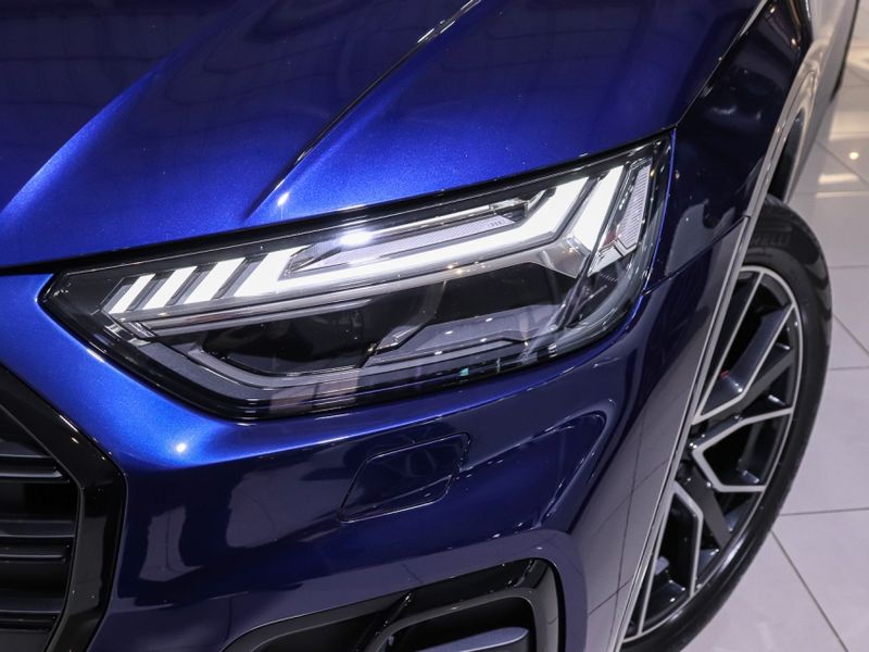 Audi Q5 2.0 45 TFSI GASOLINA S LINE BLACK QUATTRO S TRONIC 2021/2021 VIA BELLA VEÍCULOS ESPECIAIS CAXIAS DO SUL / Carros no Vale