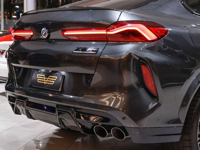 BMW X6 4.4 V8 BITURBO GASOLINA M COMPETITION AUTOMÁTICO 2022/2023 VIA BELLA VEÍCULOS ESPECIAIS CAXIAS DO SUL / Carros no Vale BMW X6 4.4 V8 BITURBO GASOLINA M COMPETITION AUTOMÁTICO 2022/2023 VIA BELLA VEÍCULOS ESPECIAIS CAXIAS DO SUL / Carros no Vale