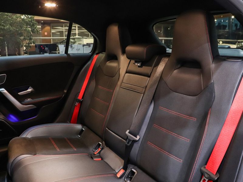 Mercedes-Benz A 45 AMG 2.0 CGI GASOLINA S 4MATIC SPEEDSHIFT 2022/2023 VIA BELLA VEÍCULOS ESPECIAIS CAXIAS DO SUL / Carros no Vale