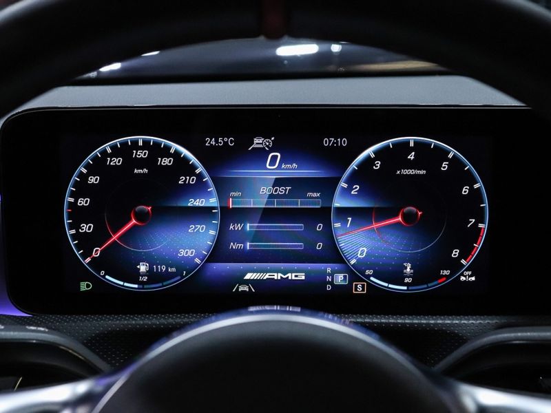 Mercedes-Benz A 45 AMG 2.0 CGI GASOLINA S 4MATIC SPEEDSHIFT 2022/2023 VIA BELLA VEÍCULOS ESPECIAIS CAXIAS DO SUL / Carros no Vale