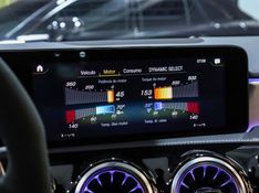 Mercedes-Benz A 45 AMG 2.0 CGI GASOLINA S 4MATIC SPEEDSHIFT 2022/2023 VIA BELLA VEÍCULOS ESPECIAIS CAXIAS DO SUL / Carros no Vale