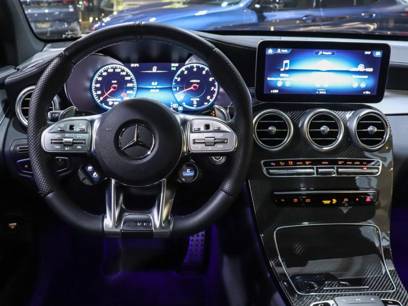 Mercedes-Benz GLC 43 AMG 3.0 V6 GASOLINA 4MATIC 9G-TRONIC 2021/2022 VIA BELLA VEÍCULOS ESPECIAIS CAXIAS DO SUL / Carros no Vale