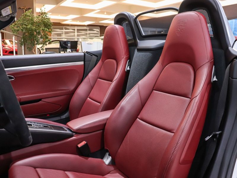 Porsche 718 2.5 16V H4 GASOLINA BOXSTER S PDK 2017/2018 VIA BELLA VEÍCULOS ESPECIAIS CAXIAS DO SUL / Carros no Vale